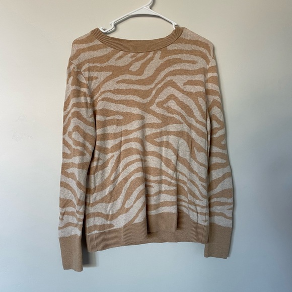ZEBRA PRINT SWEATER - Picture 1 of 7